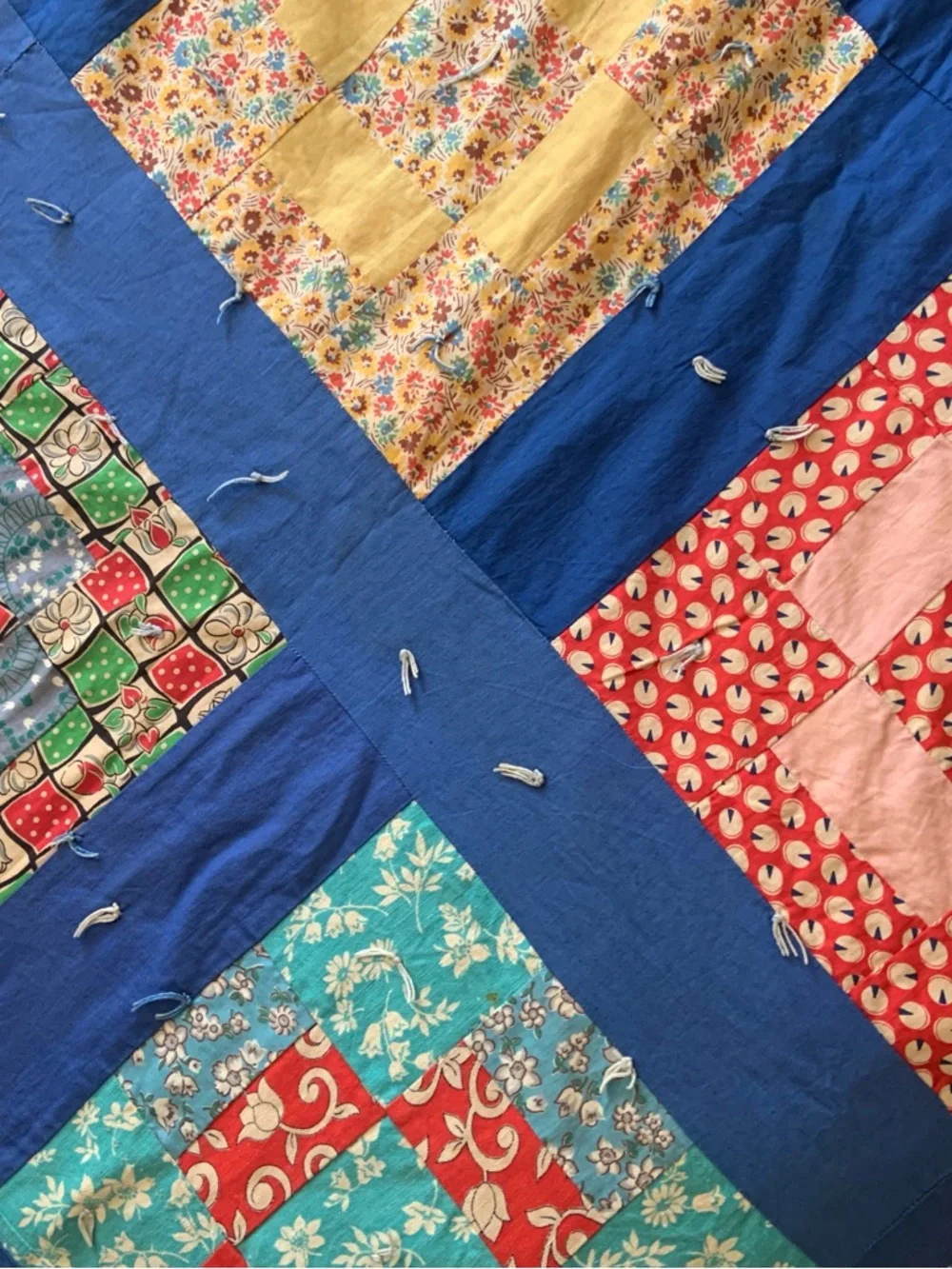 Vintage Handmade Patchwork Quilt Bedspread in Blue
